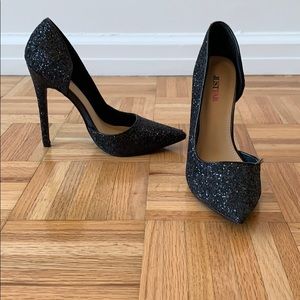 Glitter pumps